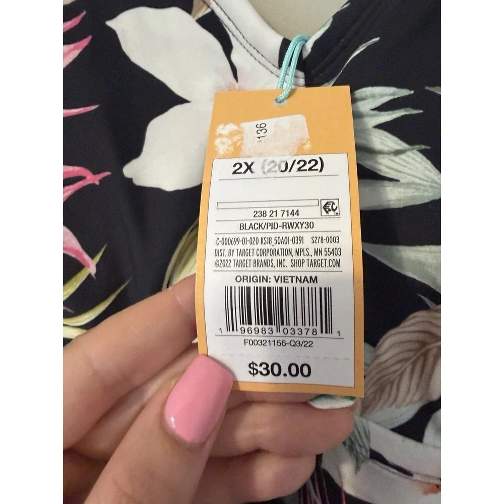 Kona Sol Tankini Swimsuit Top size 2X (20/22) w/Built-in Light Padding - NWT